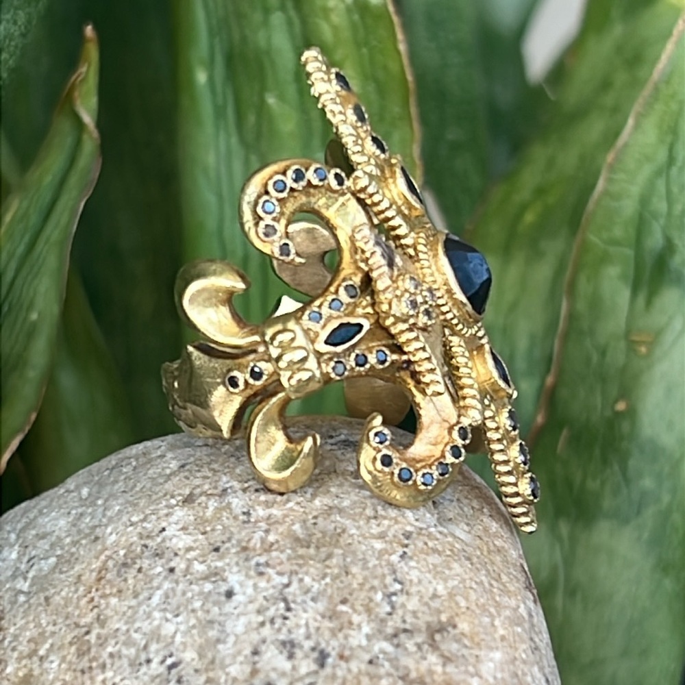 18k Gold diamond and sapphire Fleur-de-Lis Ring - Picture 5 of 17